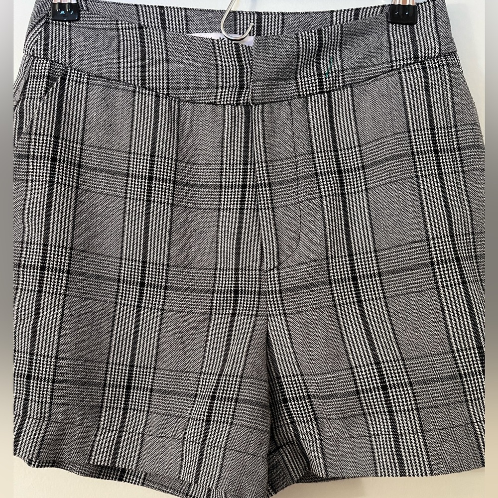 NA-KD  gray and black plaid shorts  size 34